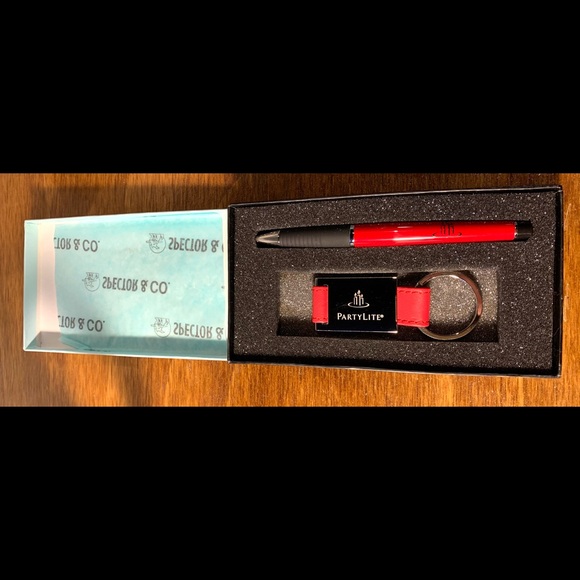 PartyLite Consultant Pen & Keychain - Picture 2 of 3